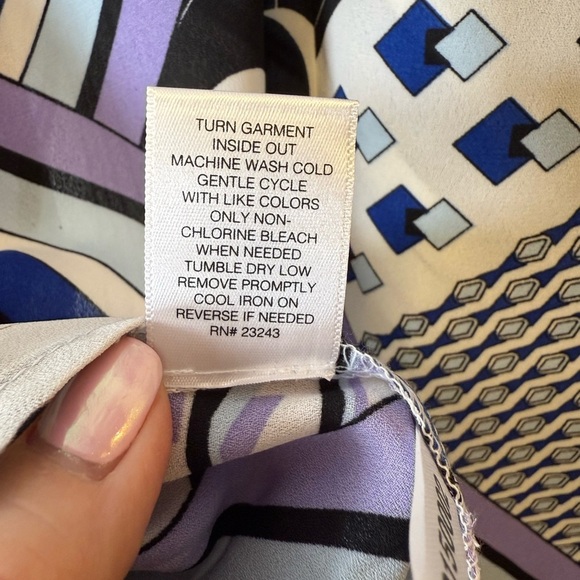 New York & Company High Neck Flutter Sleeve Floral Blouse Women’s Size XL - Picture 9 of 11